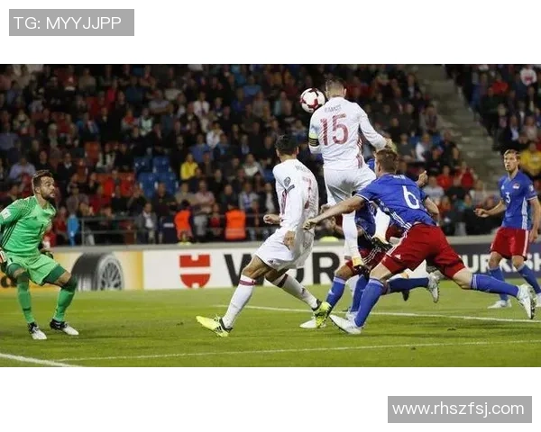 27岁荷兰带刀后卫 本赛季12场6球 身价1300万欧 五大联赛多队抢夺